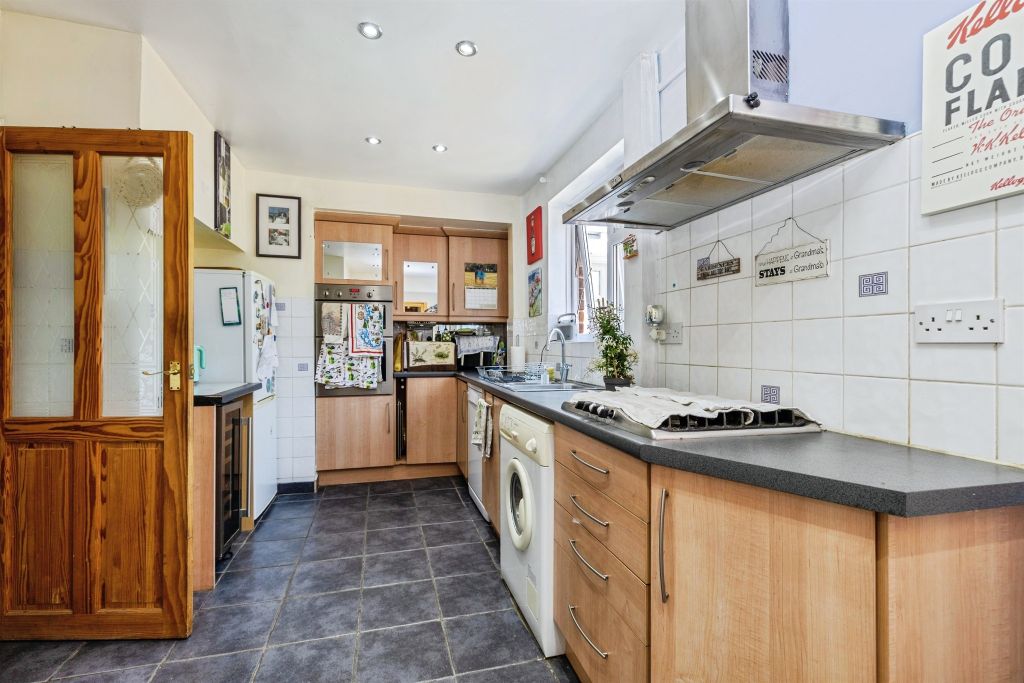 Property photo 3 of 18