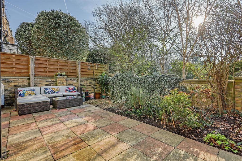Property photo 3 of 18 3