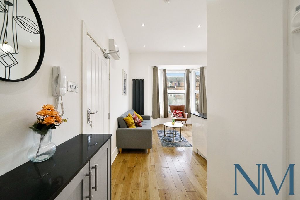 Property photo 3 of 11 Gallery