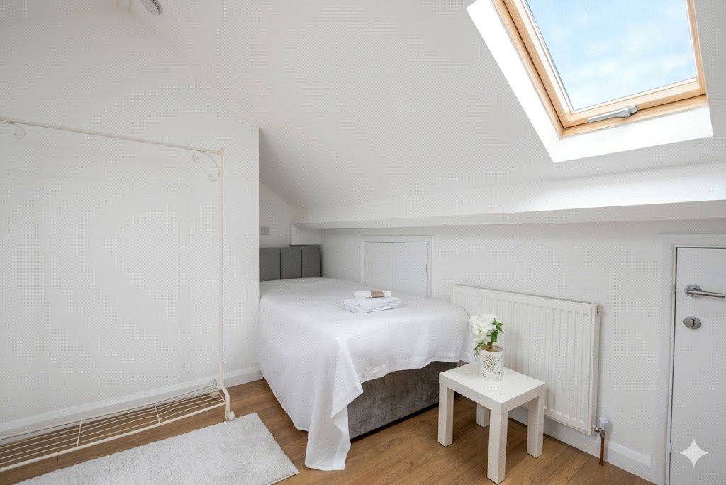 Property photo 2 of 6 Picture No. 23