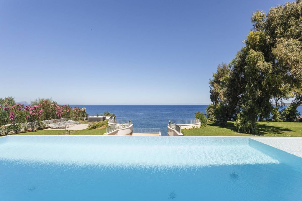 Property photo 1 of 38