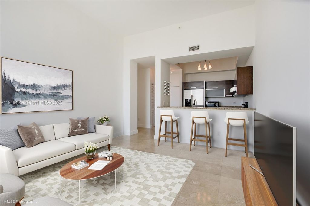 Property photo 2 of 14 <Alttext/>