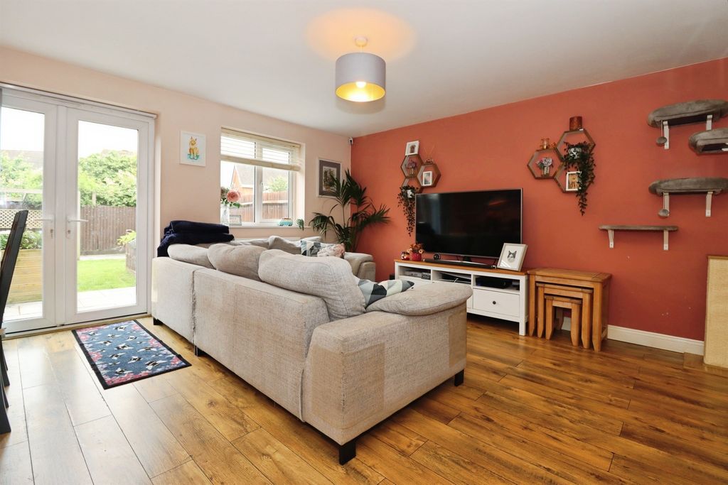 Property photo 3 of 17