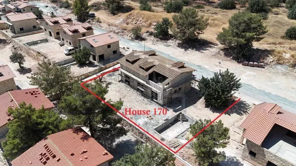 Property photo 3 of 5