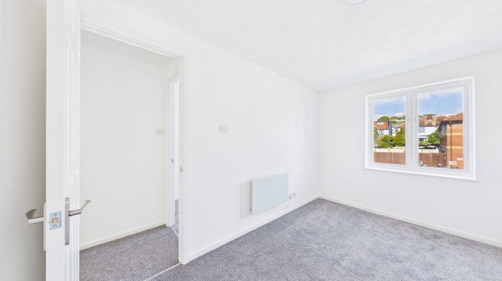 Property photo 3 of 15 Photo 9