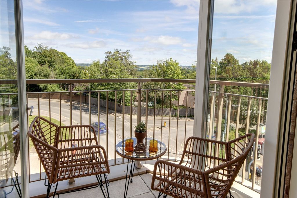 Property photo 3 of 7 B22 Balcony