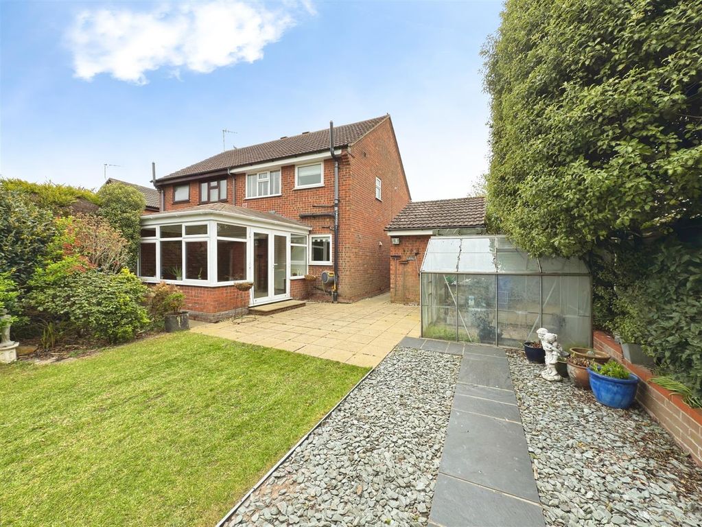 Property photo 2 of 15 Fortress Rd (7).Jpg