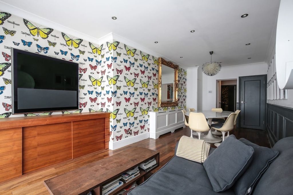 Property photo 2 of 7