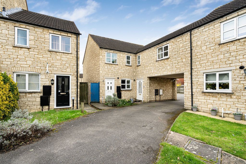 Property photo 1 of 18