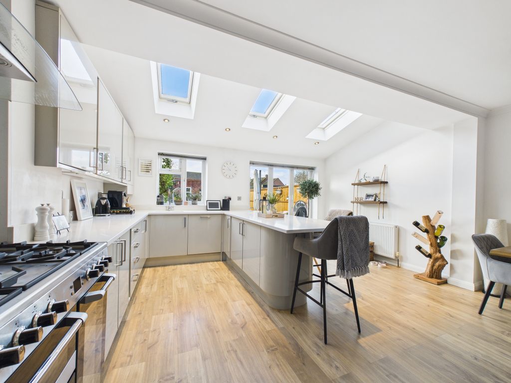 Property photo 1 of 17 Cam01984G0-Pr0543-Still003