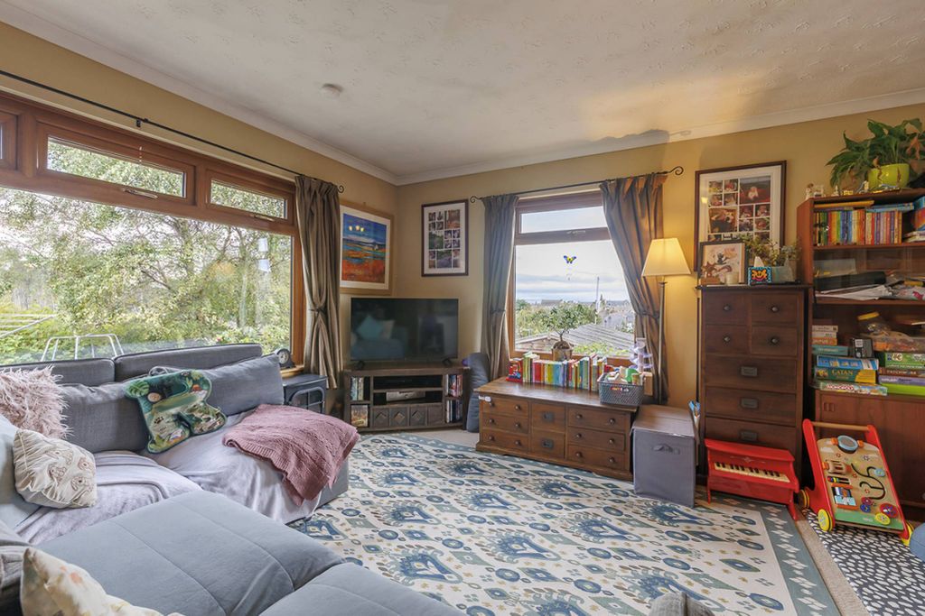 Property photo 3 of 30