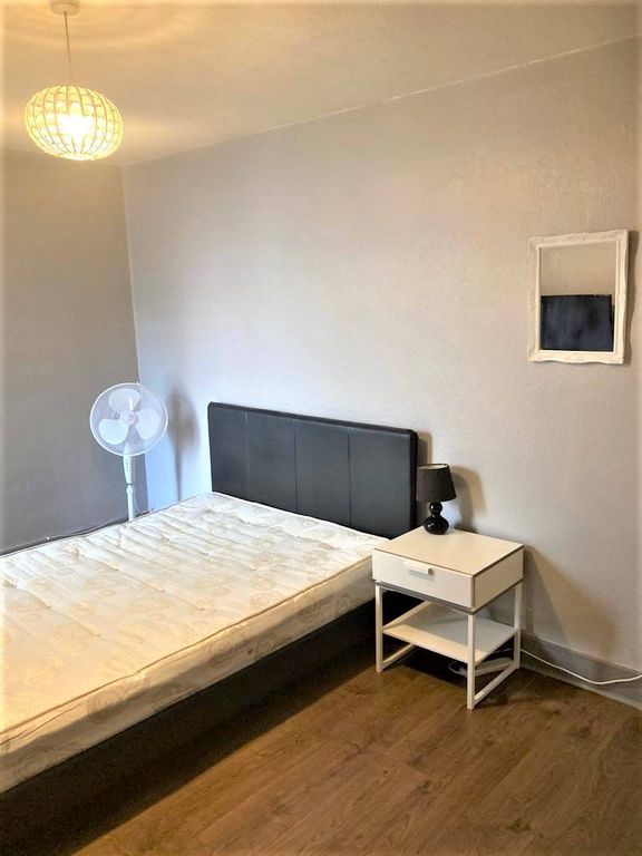 Property photo 2 of 4 Room