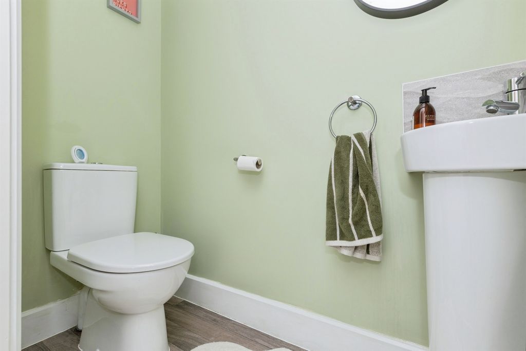 Property photo 3 of 19