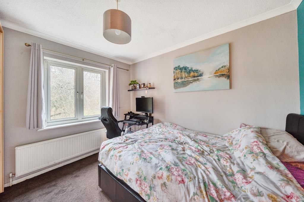 Property photo 3 of 9 Bedroom