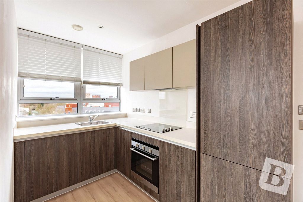 Property photo 3 of 11 Picture No. 13