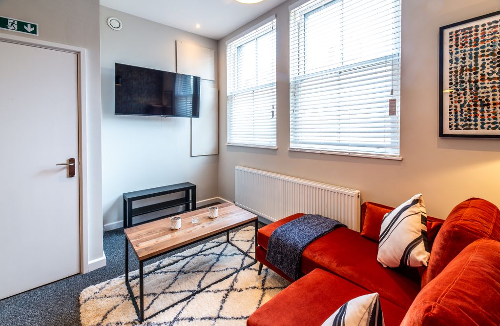 Property photo 1 of 15 The Maze Apt 4-006