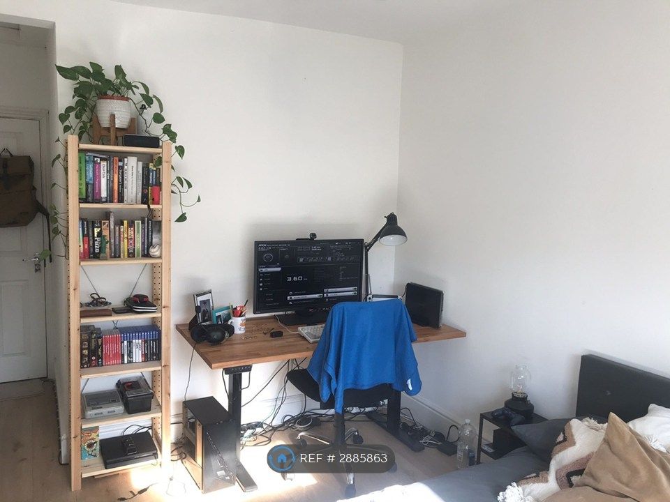 Property photo 3 of 11