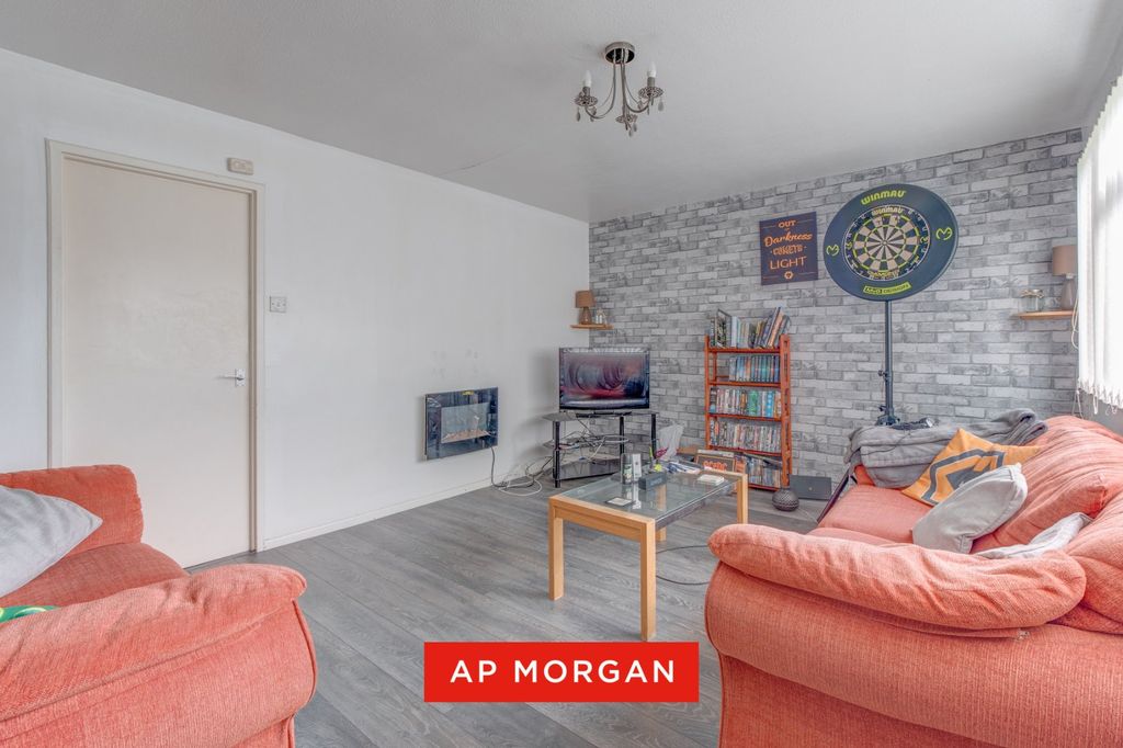 Property photo 3 of 11 Picture No. 06