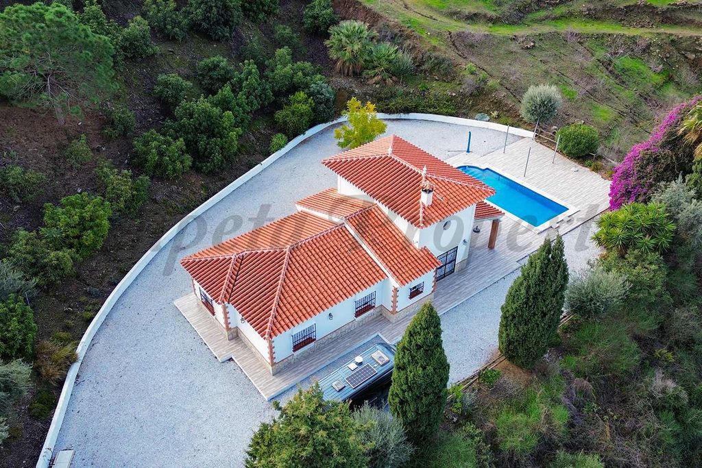 Property photo 3 of 18