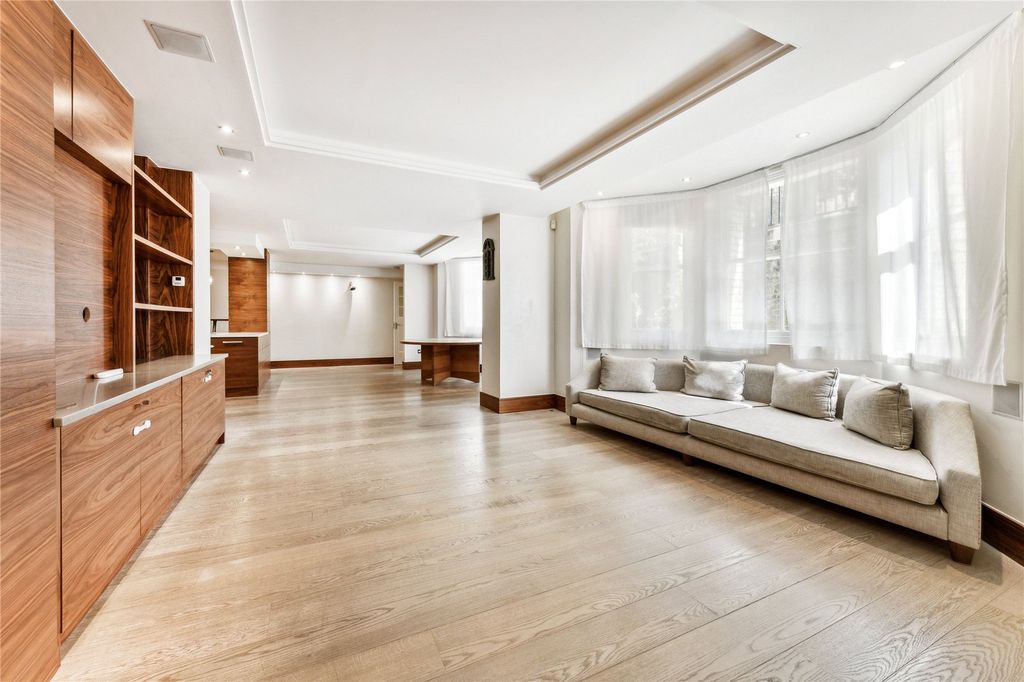 Property photo 2 of 19 Reception Room