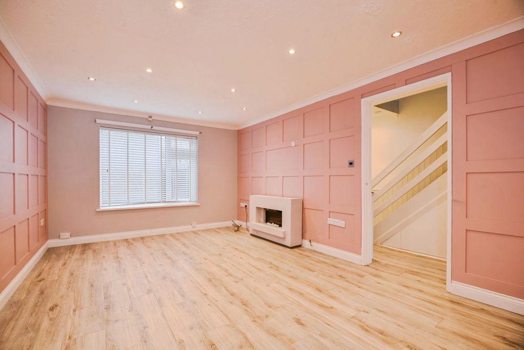 Property photo 2 of 19 Dsc_5423