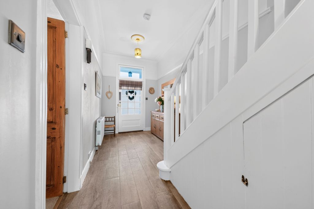 Property photo 3 of 25 Pbox-Img.Jpg
