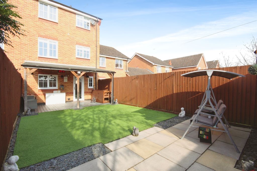 Property photo 2 of 17