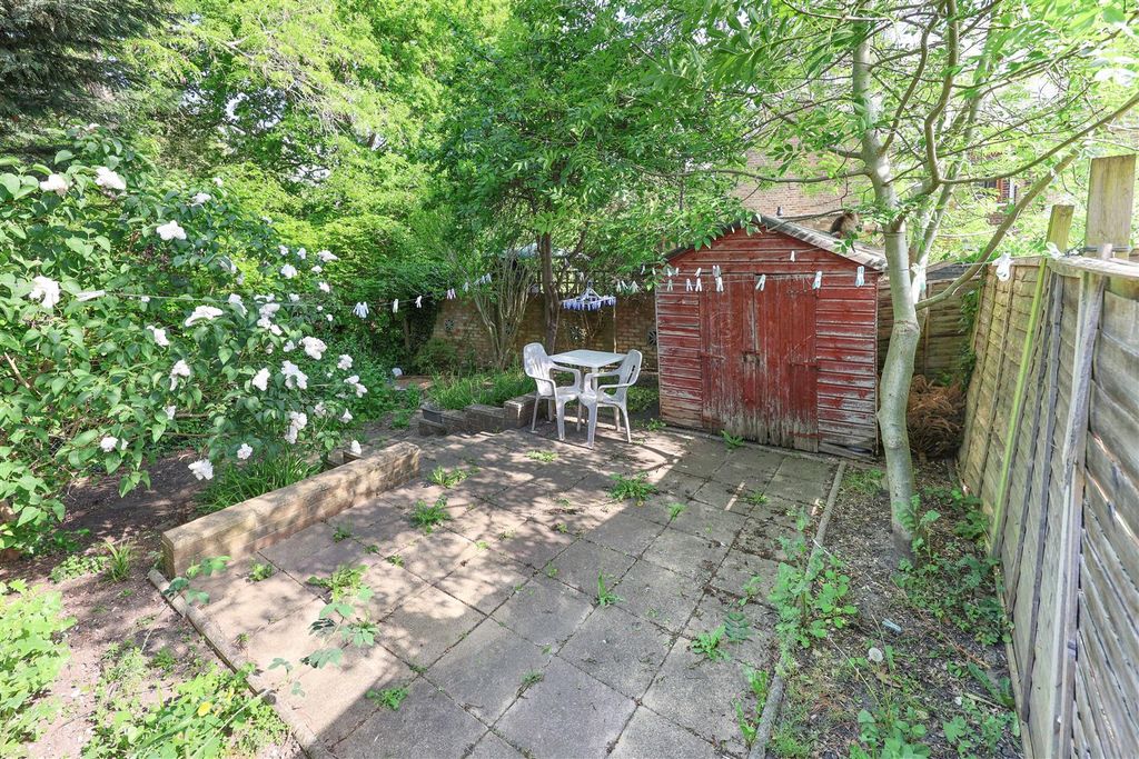 Property photo 2 of 10