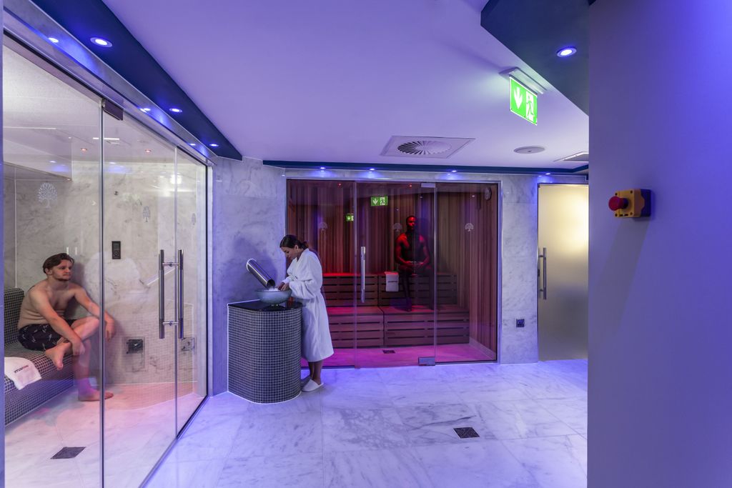 Property photo 3 of 20 Spa_E5I7878-Final.Jpg