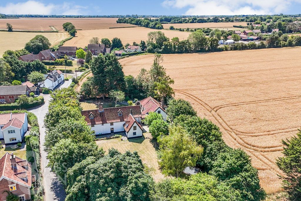 Property photo 3 of 42