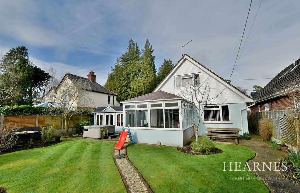 Property photo 3 of 18
