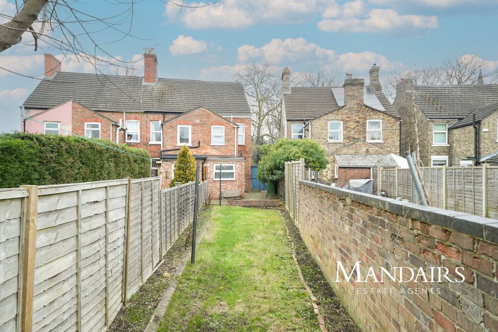 Property photo 3 of 16