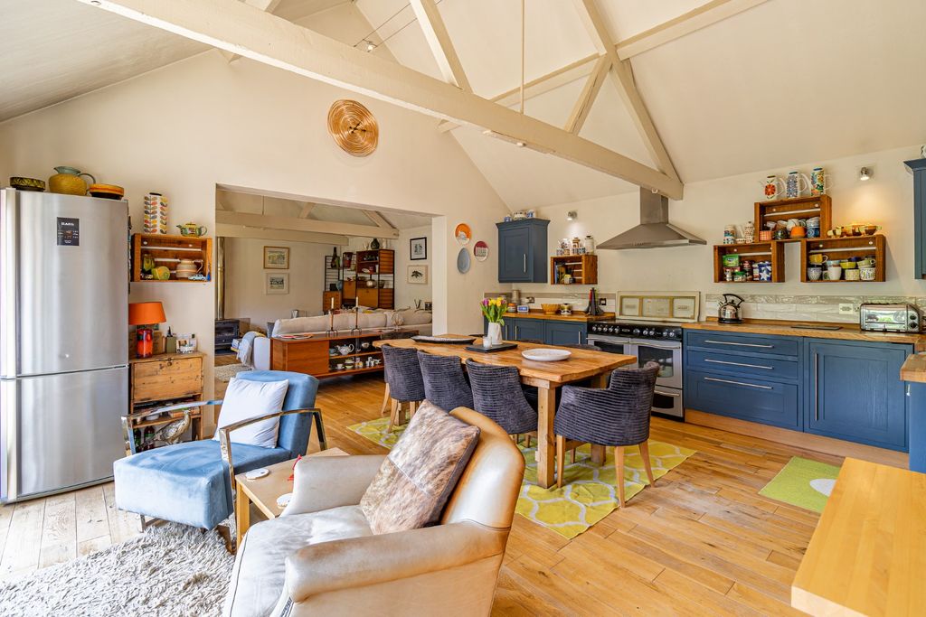 Property photo 3 of 40 5181534