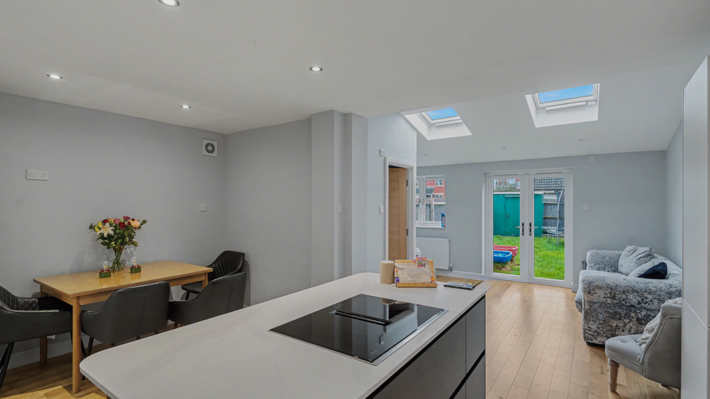 Property photo 3 of 20