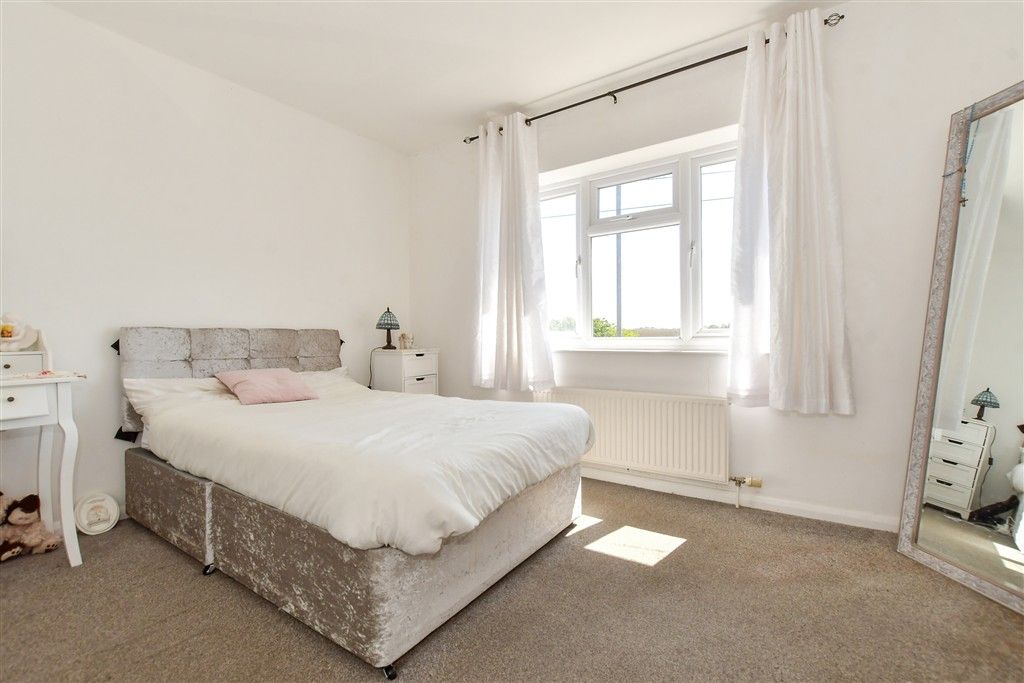 Property photo 1 of 11 Bedroom 1