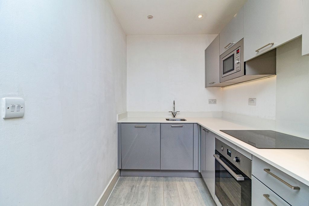 Property photo 2 of 16 Pbox-Img.Jpg