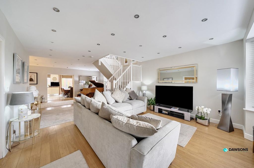 Property photo 3 of 25 93d55Ac7-5Ec7-4826-890d-4d8E00B111F1.Jpg