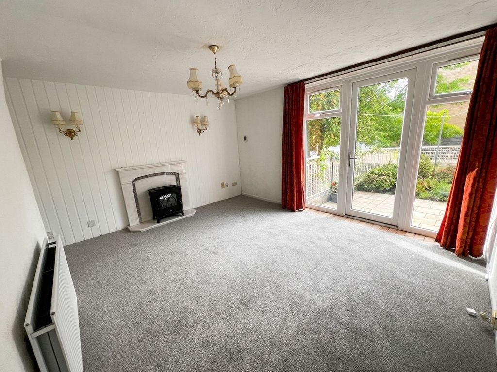 Property photo 2 of 24