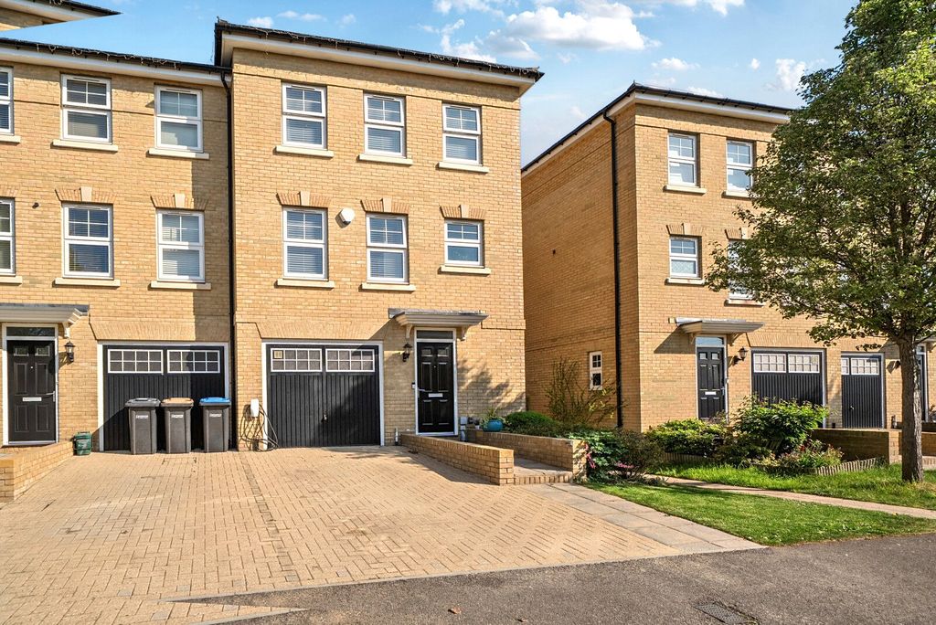 Property photo 1 of 17 Front