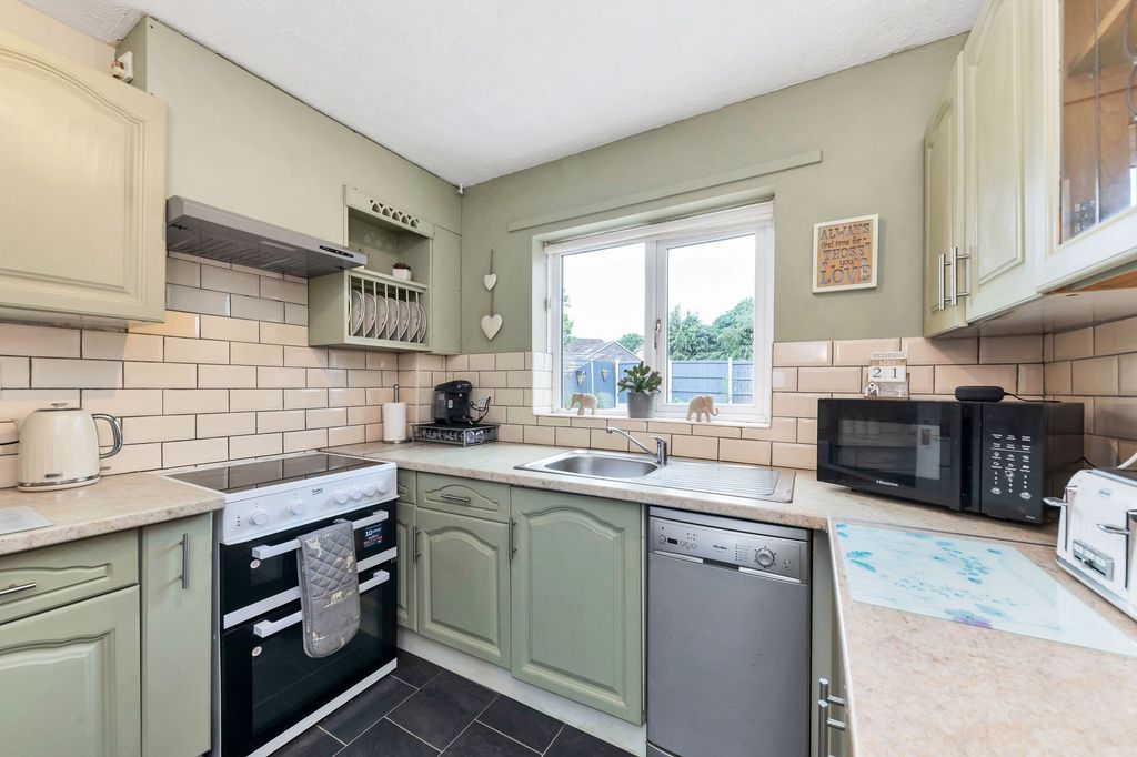 Property photo 3 of 14