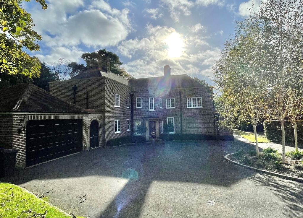 Property photo 2 of 10 Front New