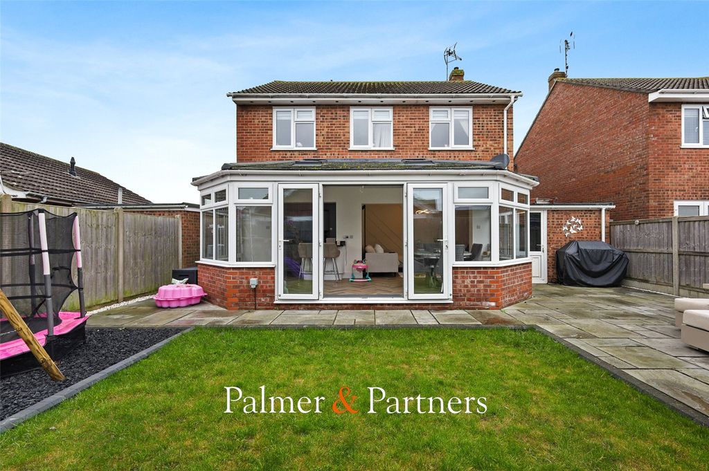 Property photo 3 of 23 Picture No. 24