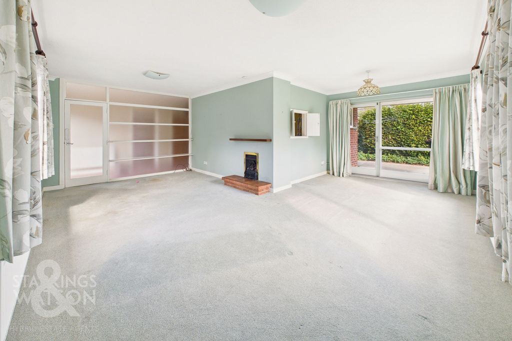 Property photo 2 of 21