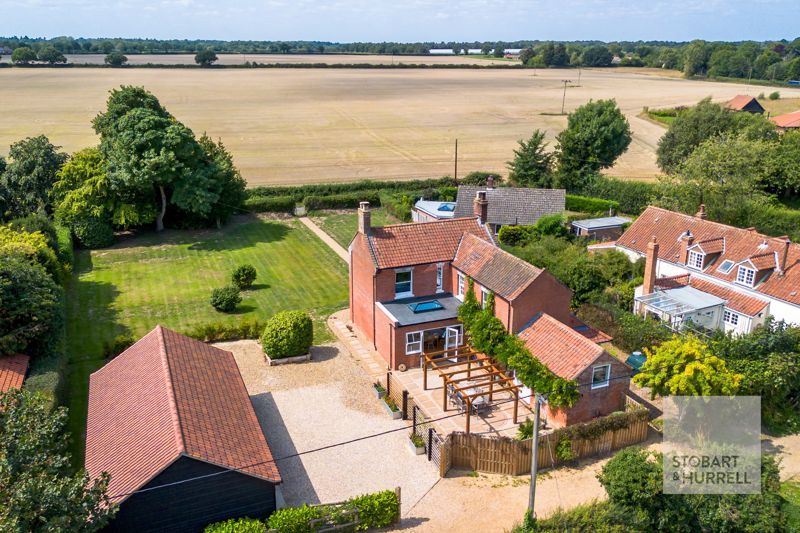 Property photo 3 of 40 Aerial