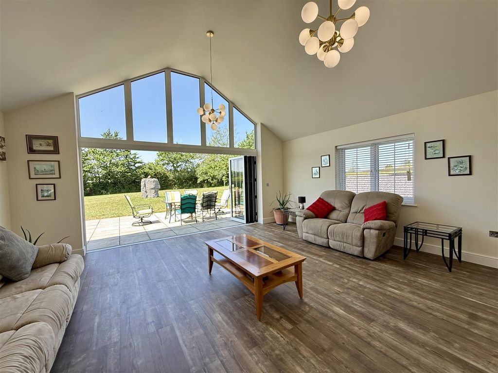 Property photo 2 of 43 Img_1871.Jpeg