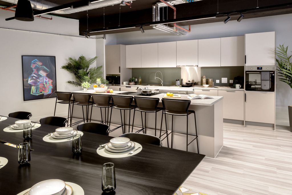 Property photo 3 of 10 Image