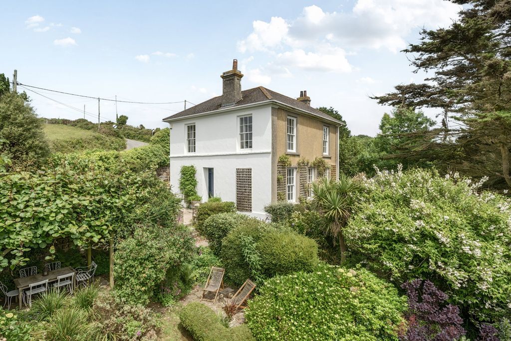 Property photo 1 of 39