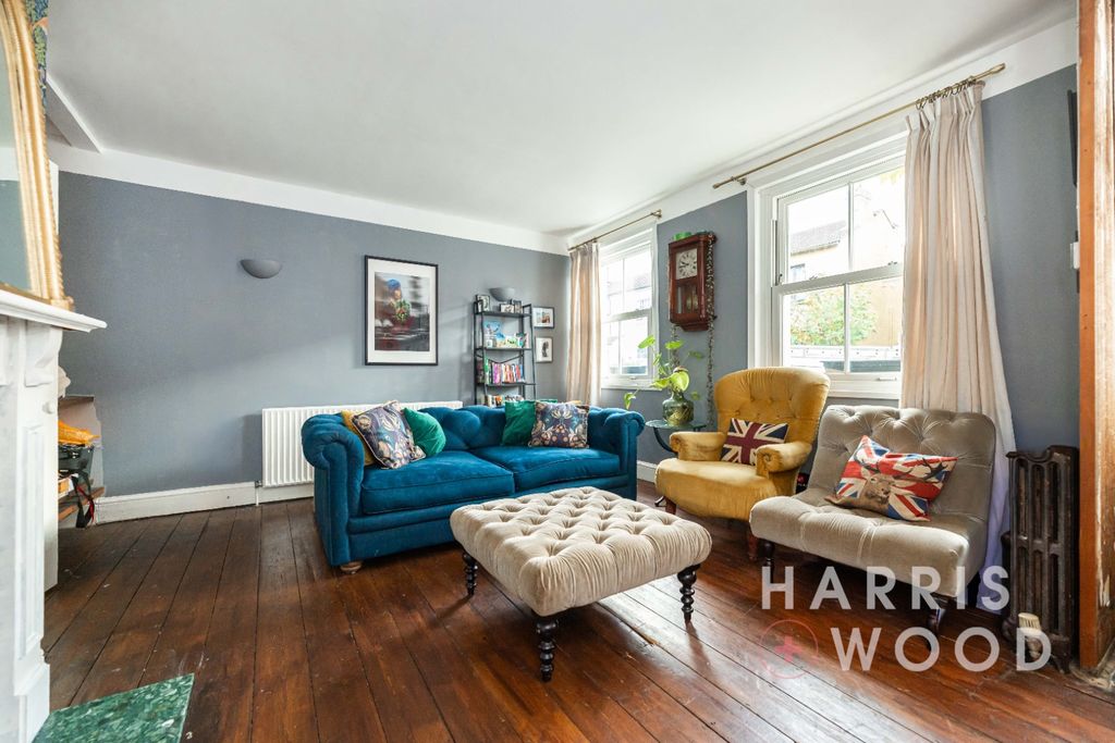 Property photo 2 of 23 4609024