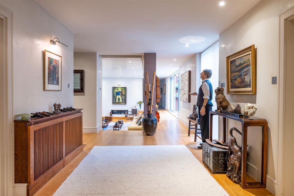 Property photo 3 of 18 7180_006.Jpg