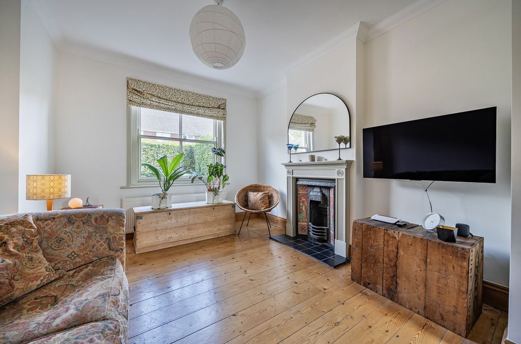 Property photo 2 of 17 1332585-30-68Adc7...